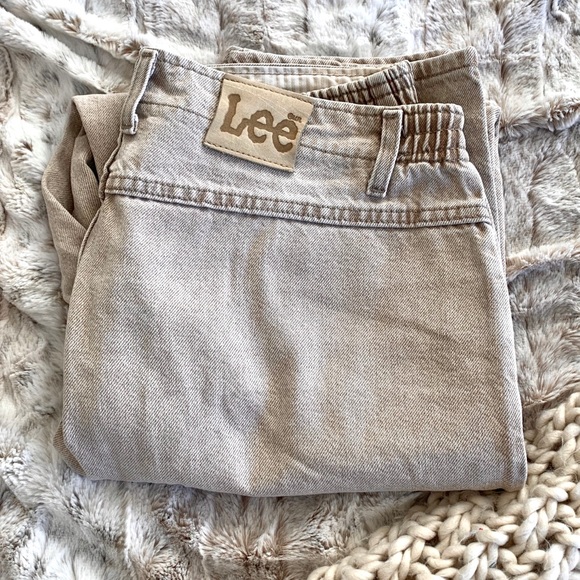 Vintage 90s Lee Beige Tan High Rise Mom Jeans - Picture 15 of 15